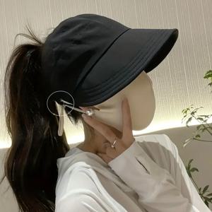 넓은 챙과 통기성이 뛰어난 탑이 있는 접이식 여성용 태양 모자 - 포니테일에 딱 맞습니다.