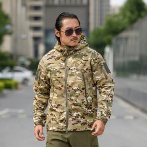 상어 가죽 소프트 쉘 하드 쉘 위장 재킷 양털 두꺼운 전술 정장 후드 코트 제조 업체 잘 생긴 야외 재킷