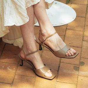 [정상가:118,000원] KM207 핸드메이드 레더 아치 스퀘어 토우 스트랩 샌들 5cm l 4Colors