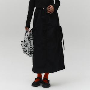 언레이블 파라슈트 리본 스트링 롱 스커트 블랙