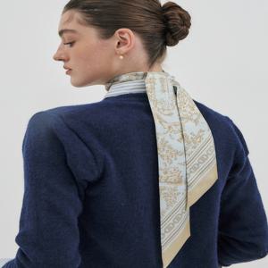 [헤지스 액세서리] [[25FW]] HISC5F352B1 Toile de Jouy 블루 쁘띠 실크 스카프