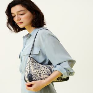 [닥스 액세서리] [[25SS]] DCBA5E650N2 [MISTY FLOWER] 미스티플라워 네이비 캔버스 숄더 겸 크로스