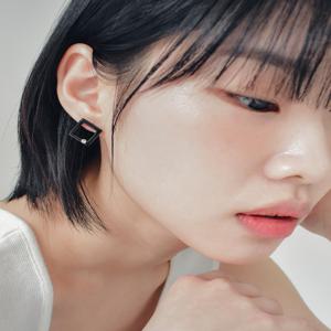 [비쥬주앙] 스와로브스키 1스톤 스퀘어 귀걸이
