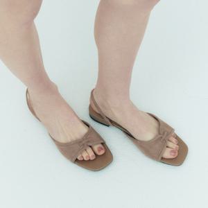 [정상가 144,000원] KM339 핸드메이드 양가죽&스웨이드 백 스트랩 샌들 l 2Type l 3Colors