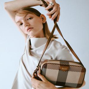 LL[선물포장][GREAT HOUSE CHECK PVC] 브라운 빅하우스체크 크로스백 DCBA4E681