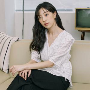 10[최초가:185,000원]  시스루 체크 블라우스 X245PWB402