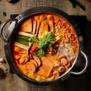 놀부 부대찌개 600g X 4팩(+사리면 2봉) 외 간편 국탕류 모음