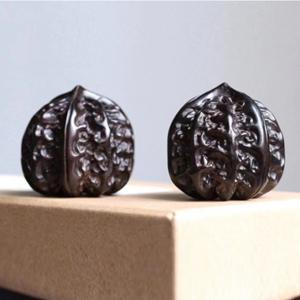 2pcs 손지압기 지압볼 마사지 호두돌리기 우드 마사지볼 혈액순환 손톱뜯기방지 베트남 침향목 호두 짐볼