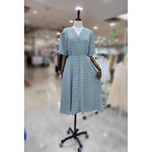 스테파니 세이브존08 콩단추 브이 끈 나염 원피스 A24SO4601