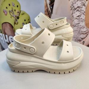 크록스 HC03 메가 크러쉬 샌들 본 베이지 207989-2y2
