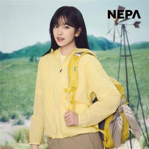 네파 안유진착장 여성 바람막이 메쉬 등산 경량 방풍 자켓 7K40604