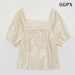 [GGPX]스퀘어넥 펀칭 러블리 반팔 블라우스 (GOBBA031D)
