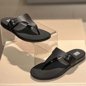 핏플랍 25S/S 그라시에 버클 레더 여성 토 포스트 FFSO5E332BK 올블랙