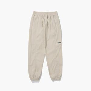 디아도라바지 KQJ D4123LWP21BGS 컴피 조거 우븐 팬츠 BEIGE