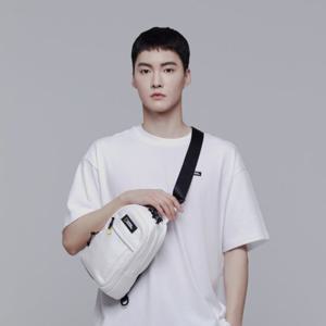 내셔널지오그래픽 N245ACR620 위티 슬링백 WHITE