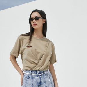 [에고이스트]꼬임 크롭 반소매 루즈핏 TS(EQ2CH565)