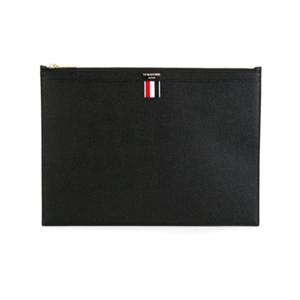 톰브라운 클러치 파우치 MAC021L00198095 BLACK