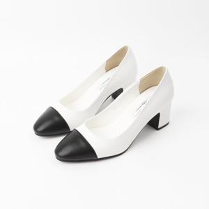[신난다슈] 여성 구두 펌프스 힐 6cm 정장 구두 투톤 배색 통굽 미들힐 AG259005 화이트