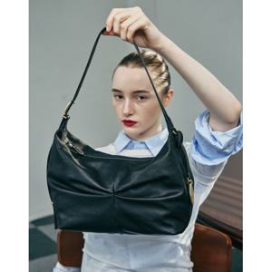 JABA5E218BK  보우백 블랙 소프트 고트레더 셔링 숄더백 M