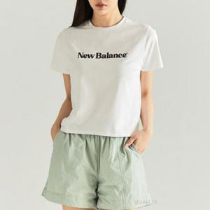 뉴발란스 여성 에센셜 스탠다드핏 반팔티 NBNED2W572-10