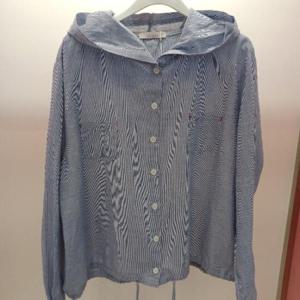Latium HC06 루즈핏 세로줄 얇은 면 슈슈 점퍼형 후드 셔츠블라우스 T2523bl05B