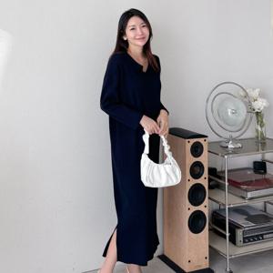 샵앤) 박시 카라넥 옆트임 롱 원피스 ARA-WDR-3863-네이비
