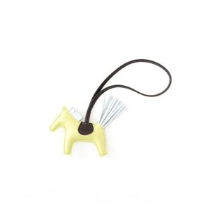 에르메스 페가수스 로데오 참 PM 가죽 키링 H064929 LIGHT GREEN