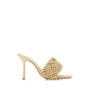 BOTTEGA VENETA LIDO 인트레치아토 라피아 샌들힐 913503