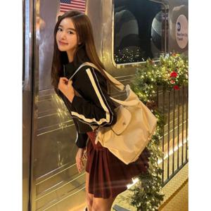 헤지스 골프 여성 24SS 아이보리 여성 단색 나일론 토트백 HWGF4E962IV