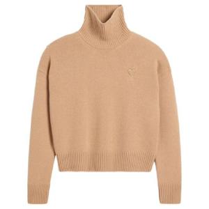 AMI Paris 아미 드 꾀흐 엠보스드 터틀 넥 스웨터 UKS444KN0028