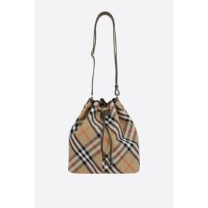 BURBERRY 체크 캔버스 소재의 드로스트링 버킷 백 8093869B9368