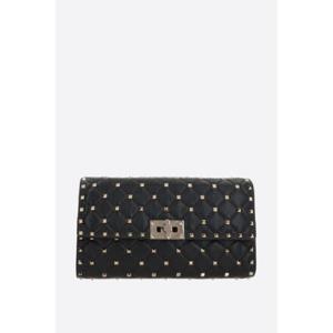 VALENTINO GARAVANI Rockstud Spike 퀼팅 나파 체인 클러치 6W2B0137NAP0NO
