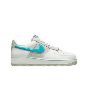 나이키 x NBA 에어포스 1 07 LV8 EMB 화이트 터콰이즈 블루 DC8874-100