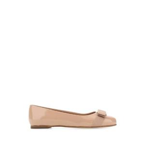 SALVATORE FERRAGAMO 스킨 핑크 가죽 Varina 발레리나 01A1817536571C AMARETTI