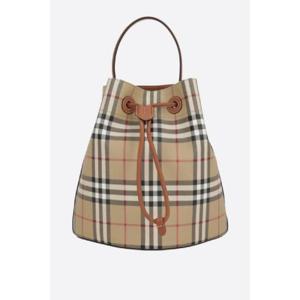 BURBERRY 코팅 캔버스 소재의 TB 스몰 버킷백 8100490A9534