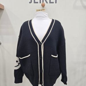 [제이케이]제이케이 도톰 스마일 브이넥 가디건 JONCD023B09