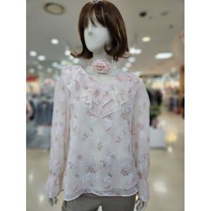 [아날도바시니]코사지 프릴 브이넥 블라우스 AY04BL31S