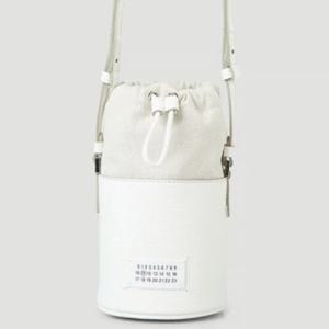 25 SS 메종 마르지엘라 5AC 레더 미니 버킷백 화이트 56WG0164 P4348 T1003