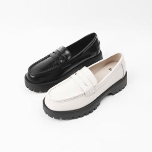 [신난다슈] 여성 로퍼 단화 4cm 여자 소가죽 통굽 구두 UN247148