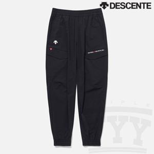 [데상트] 스위스팀 우븐 카고 조거팬츠 SP221IPT51 BLK