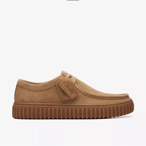 금강제화 랜드로바 클락스 남성 TORHILL LO DARK SAND 스웨이드 스니커즈CLAOXC4123MF3