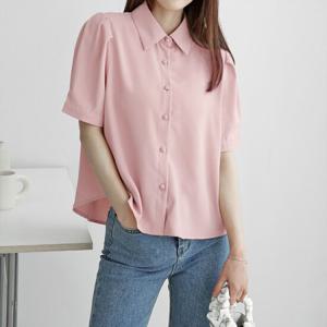[올리비에스클로젯] 퍼프소매 반팔 카라 블라우스_O2505BL055B
