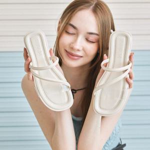 [스퍼]Glossy 플랫 샌들 2cm -US9030 (3color)