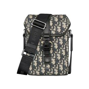 디올 Dior Hit the Road 미니 플랩 버티컬 스트랩2HTCA544YKY_H2