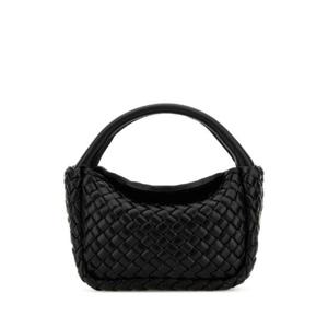 BOTTEGA VENETA 블랙 가죽 미니 코블레 핸드백 805739V3RG1 1019