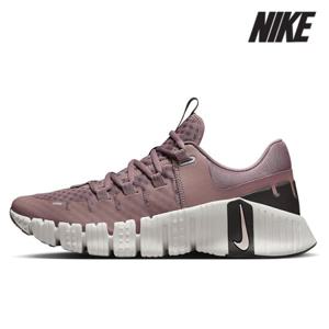 [나이키]나이키 여성용 운동화 /E15- DV3950-201 / W FREE METCO