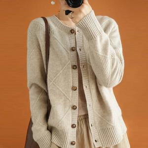 [카라]KARRA 더블트위스트가디건_A3F0408