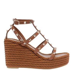 발렌티노 가라바니 샌들 S0F95BAEN58 BROWN
