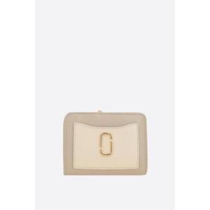 MARC JACOBS 유틸리티 스냅샷 미니 컴팩트 지갑 2F3SMP062S07241