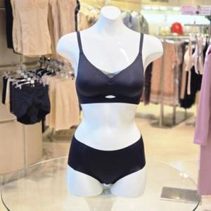 와코루 WGB2410WPTS010BK 제로라인 서포트 브라팬티세트BK